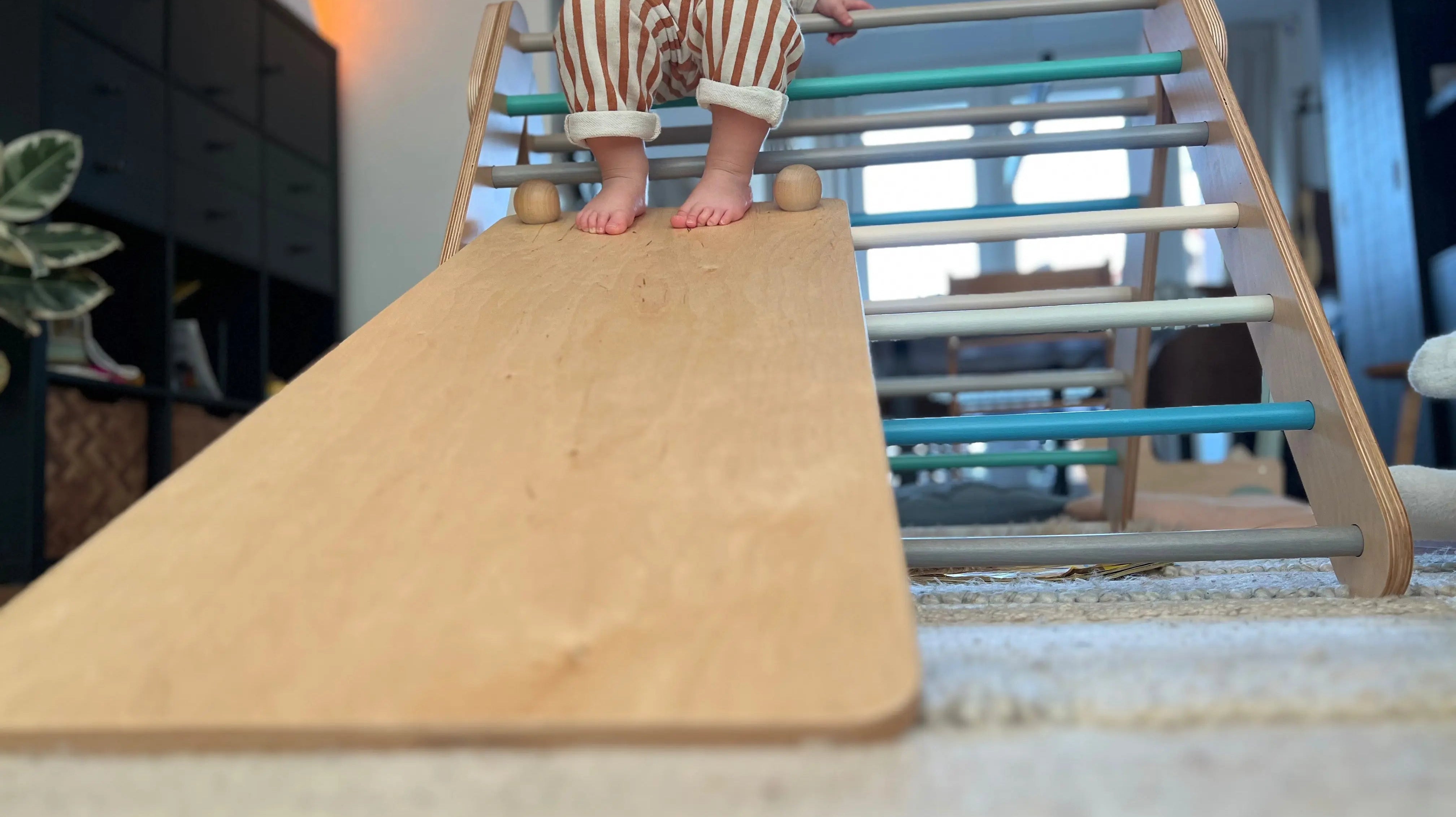 Introducing the Pikler Triangle to Babies: Creative and Fun Ways to Use It - AlmaVidaKids