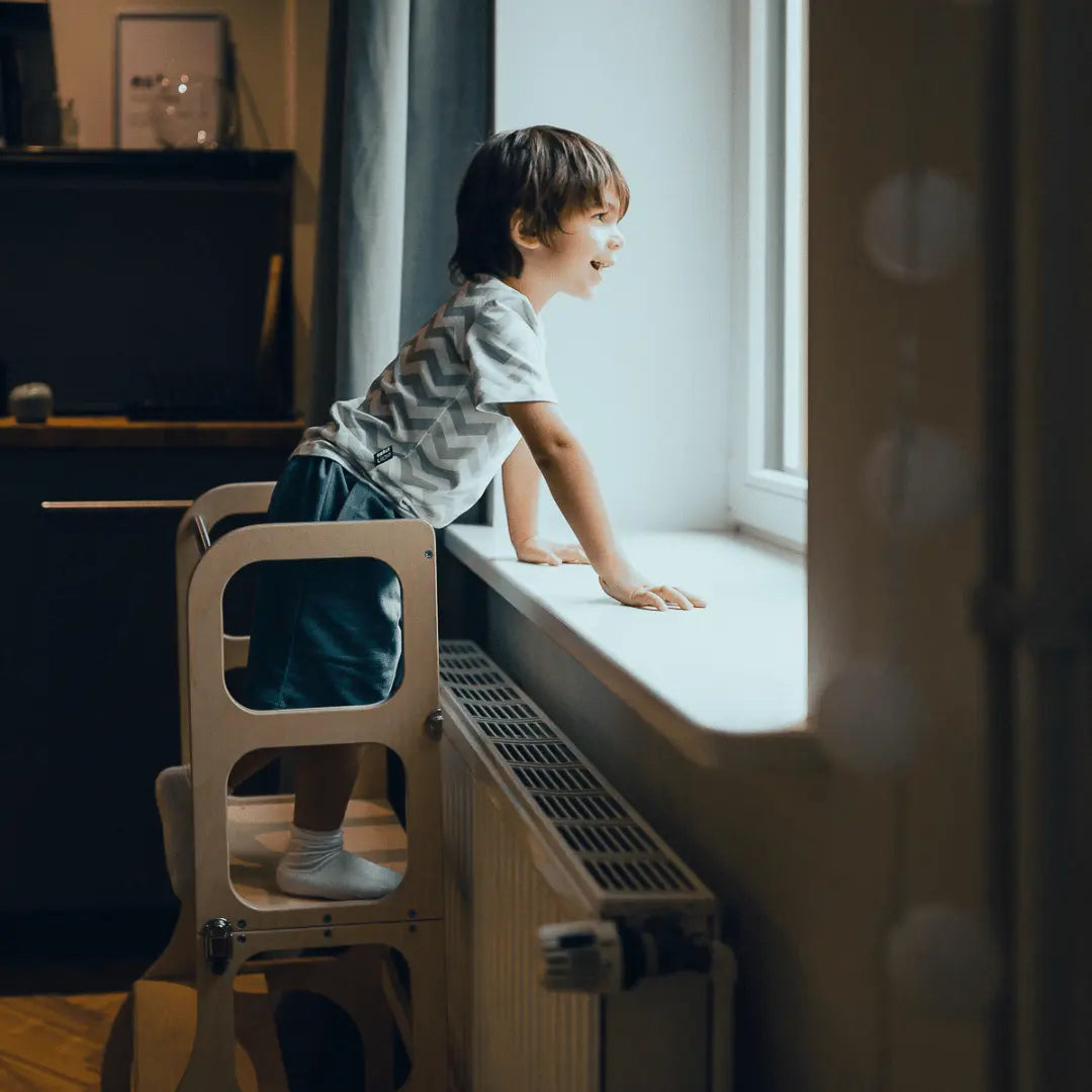 Adjustable STEP’n’SIT learning tower for toddlers