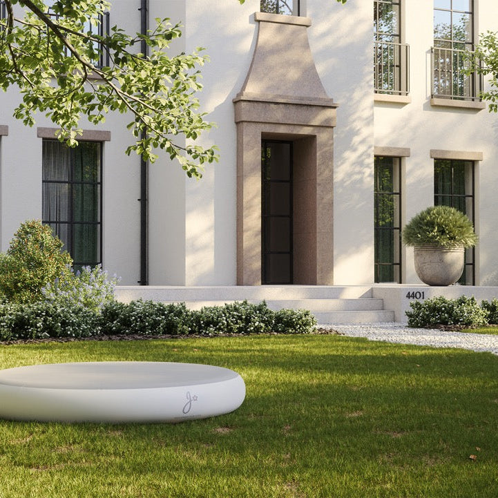 Outdoor Jumpspot in garden play setup - Jupiduu Outdoor Jumpspot - AlmaVidaKids