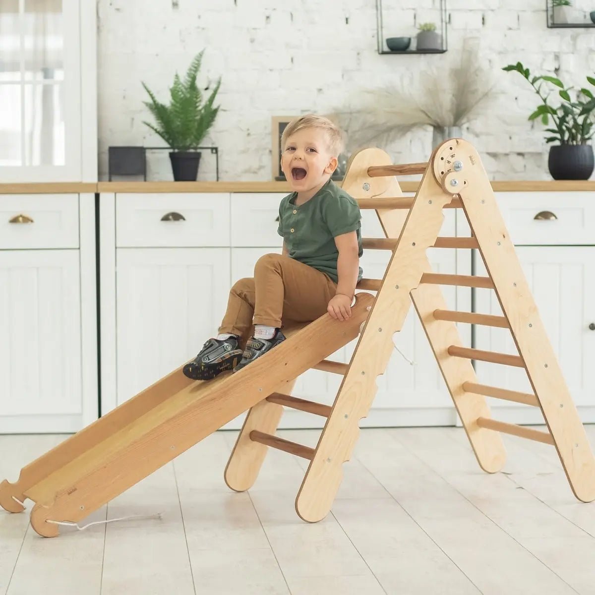 Climbing Set: Triangle Ladder | Slide Board/Ramp - AlmaVidaKids