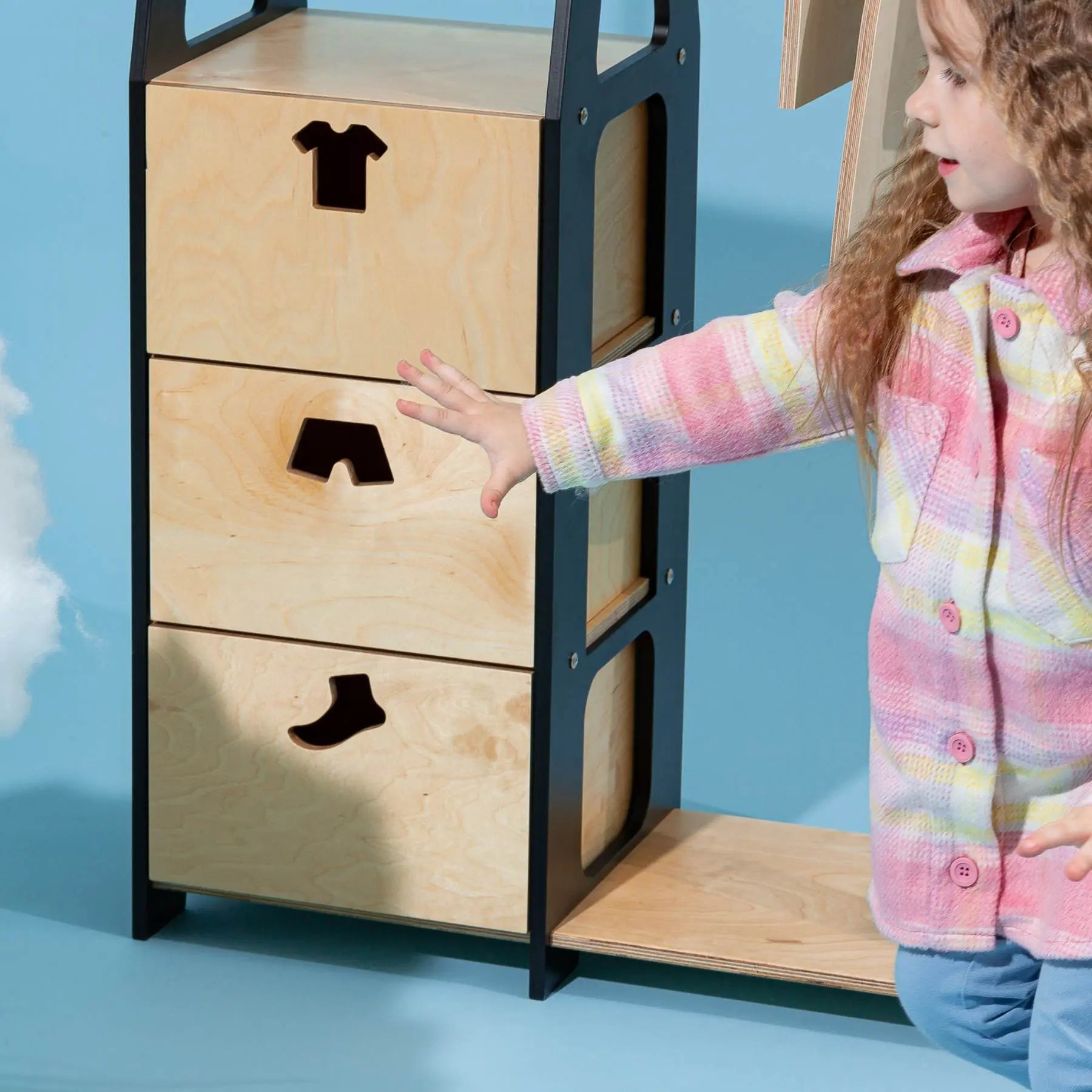 Clothing rack with drawers - AlmaVidaKids