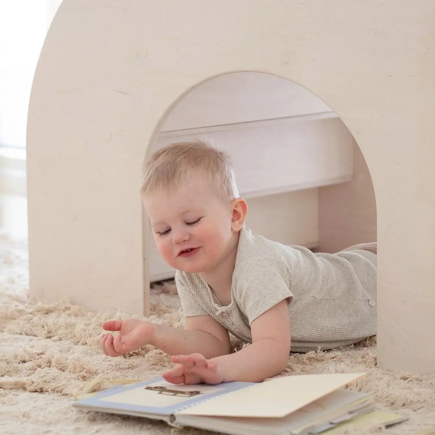 KUMPU Montessori bookshelf - AlmaVidaKids