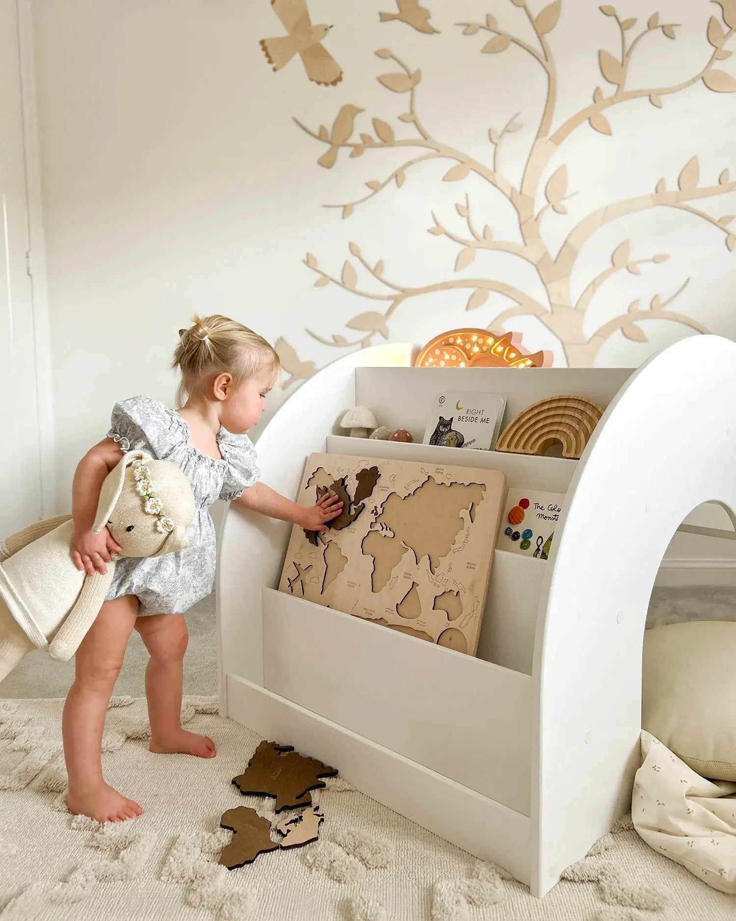 KUMPU Montessori bookshelf - AlmaVidaKids