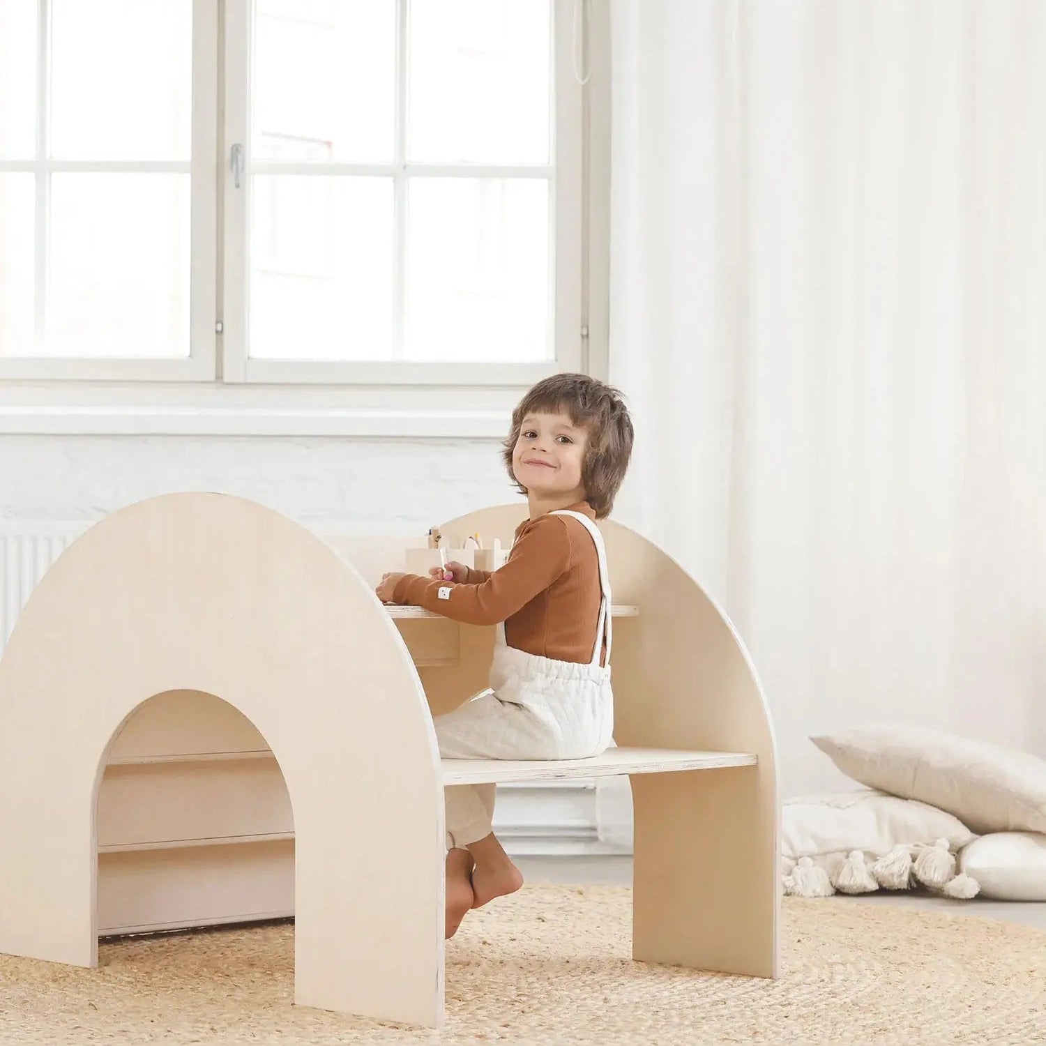 KUMPU Montessori bookshelf - AlmaVidaKids