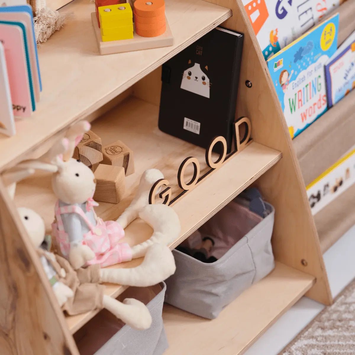 Montessori Bookshelf & Toy Shelving - AlmaVidaKids