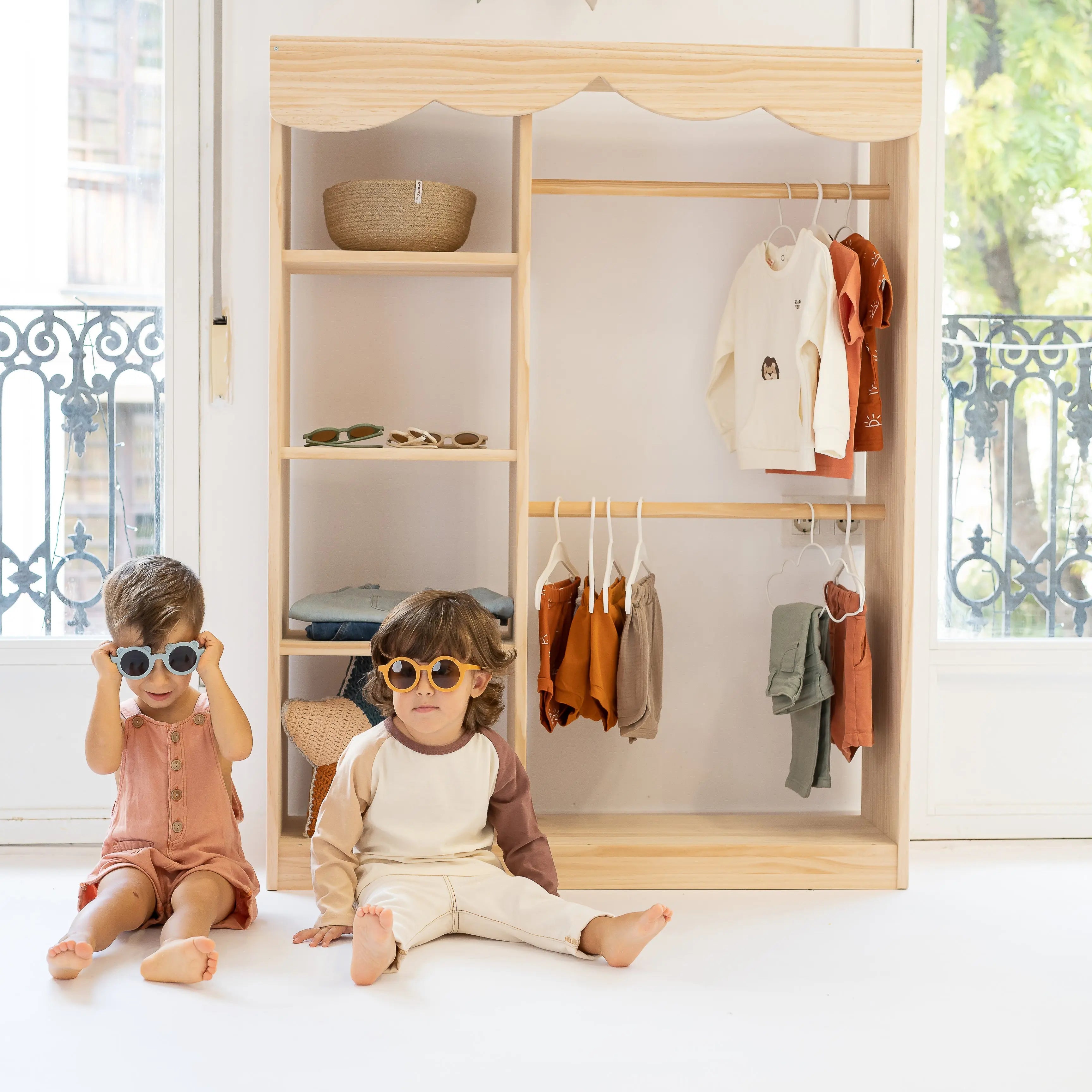Montessori Wardrobe - AlmaVidaKids