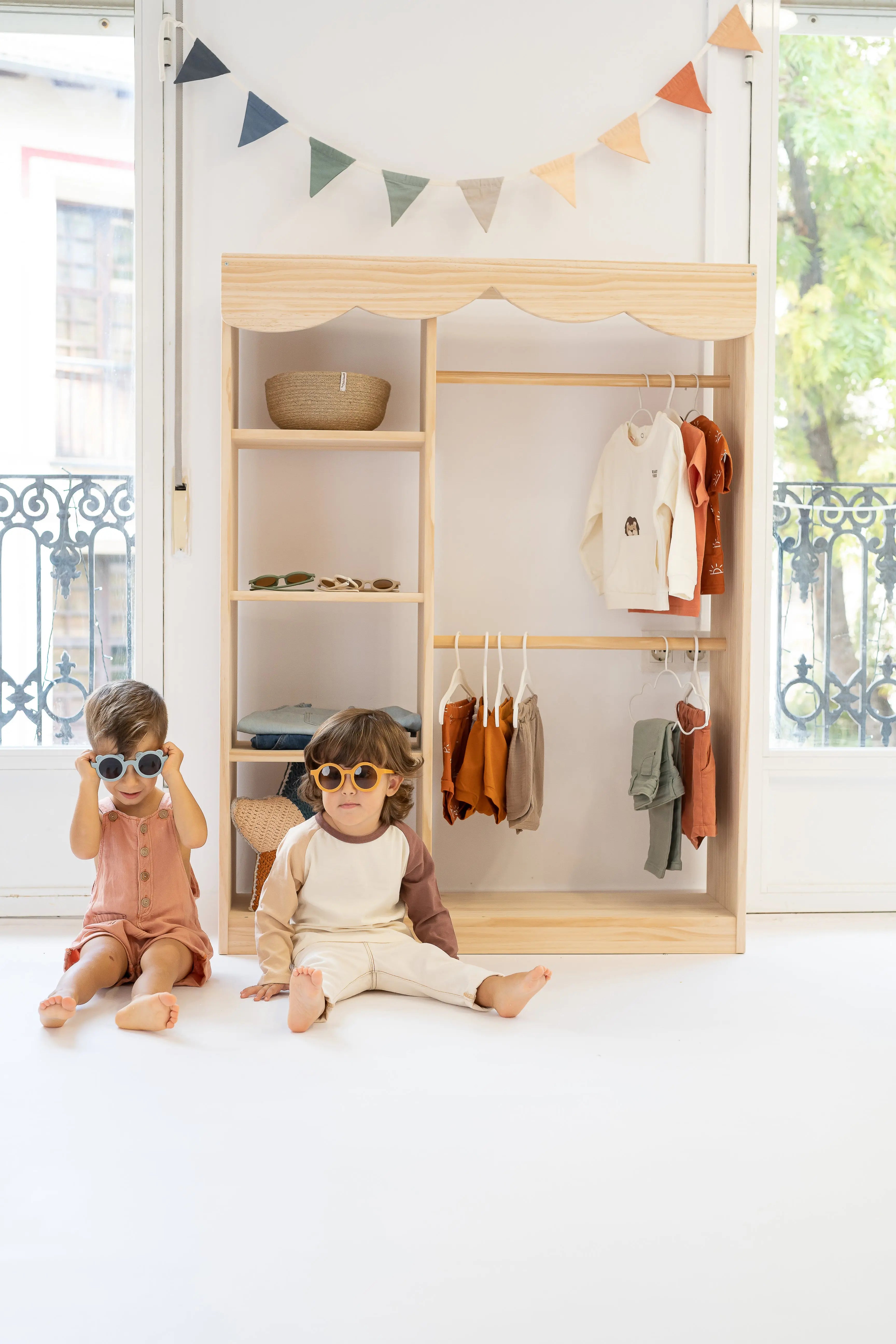 Montessori Wardrobe - AlmaVidaKids