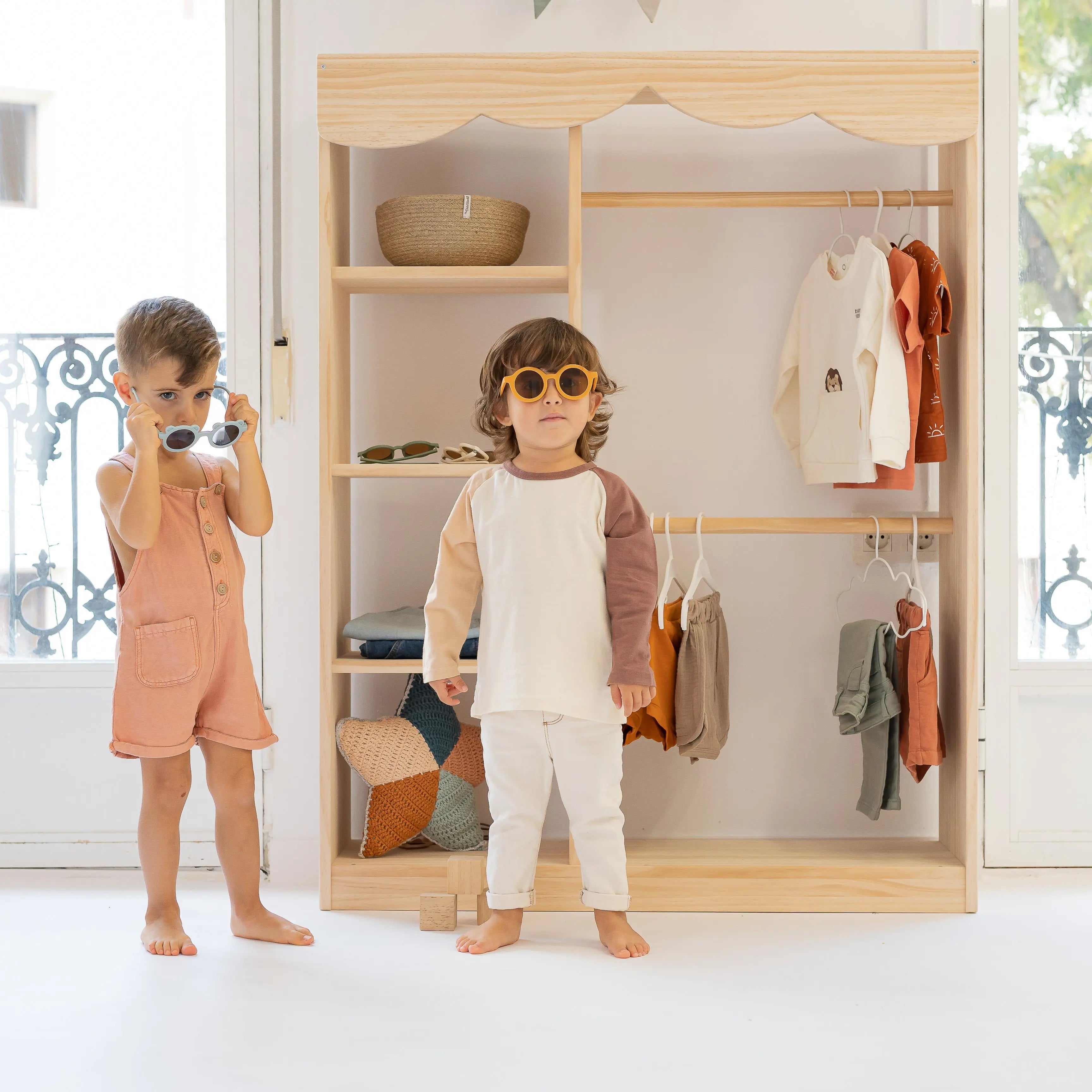Montessori Wardrobe - AlmaVidaKids