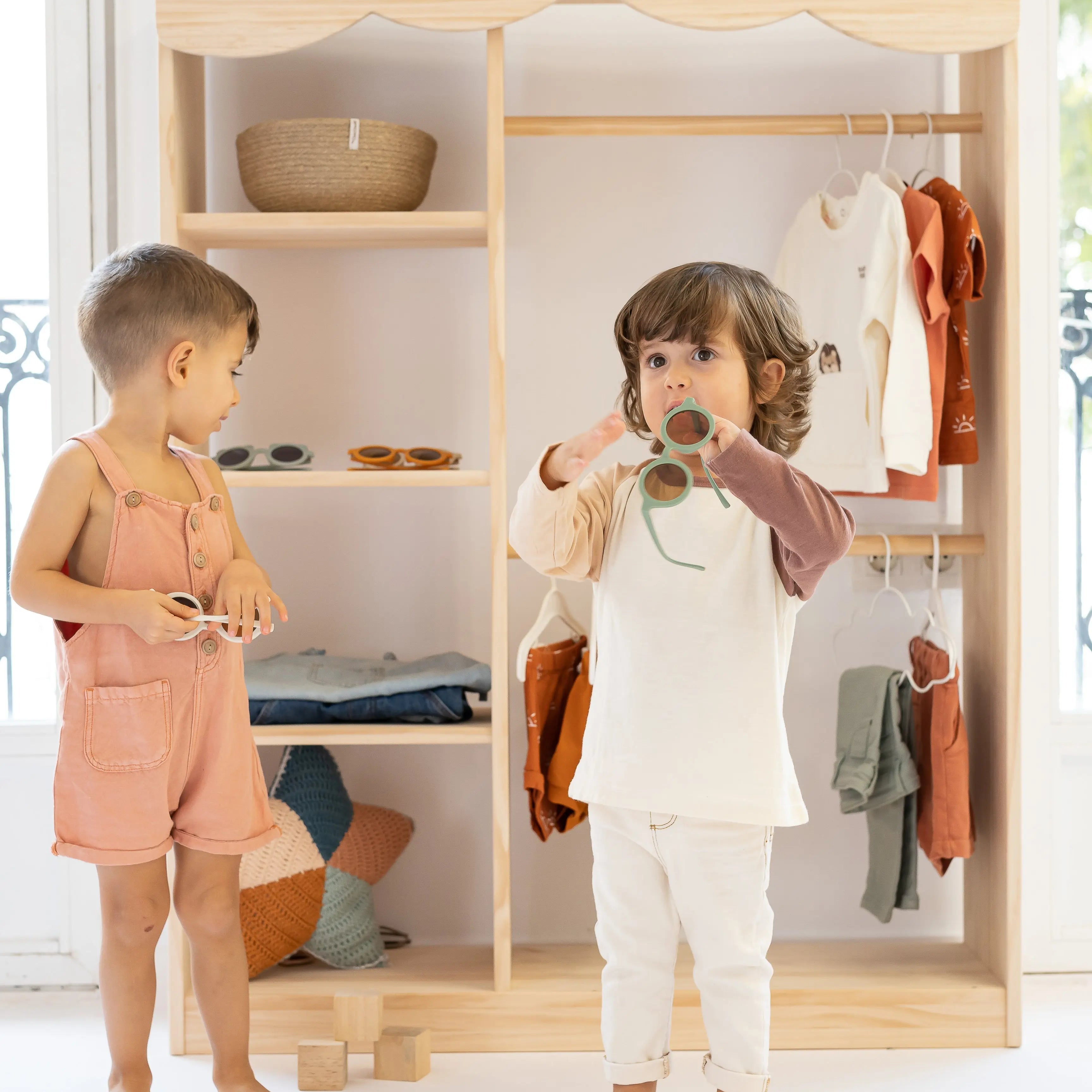 Montessori Wardrobe - AlmaVidaKids