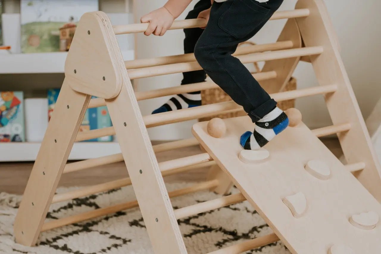 Pikler climbing triangle & climber (swedish) wall - AlmaVidaKids