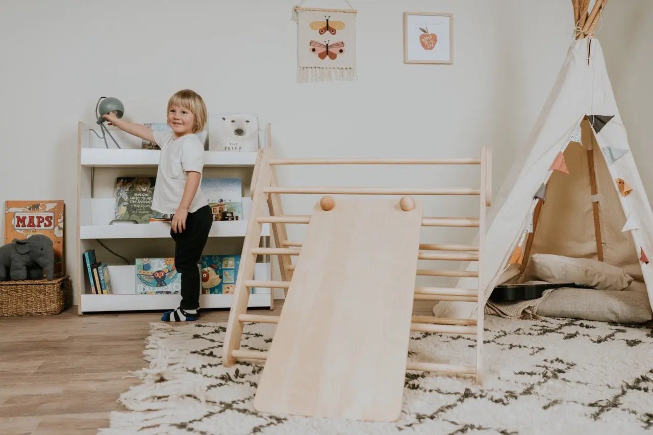 Pikler triangle - AlmaVidaKids