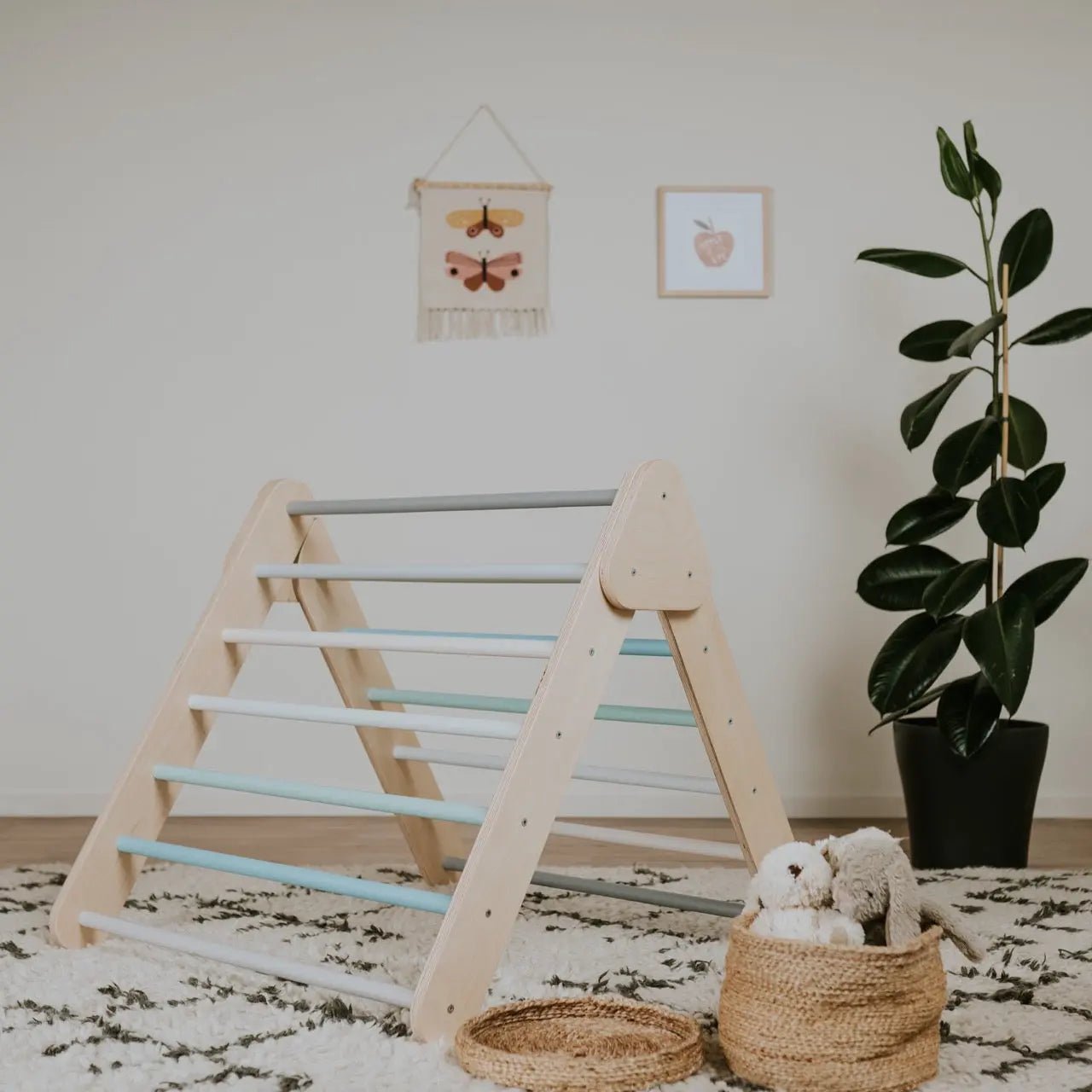 Pikler triangle - AlmaVidaKids