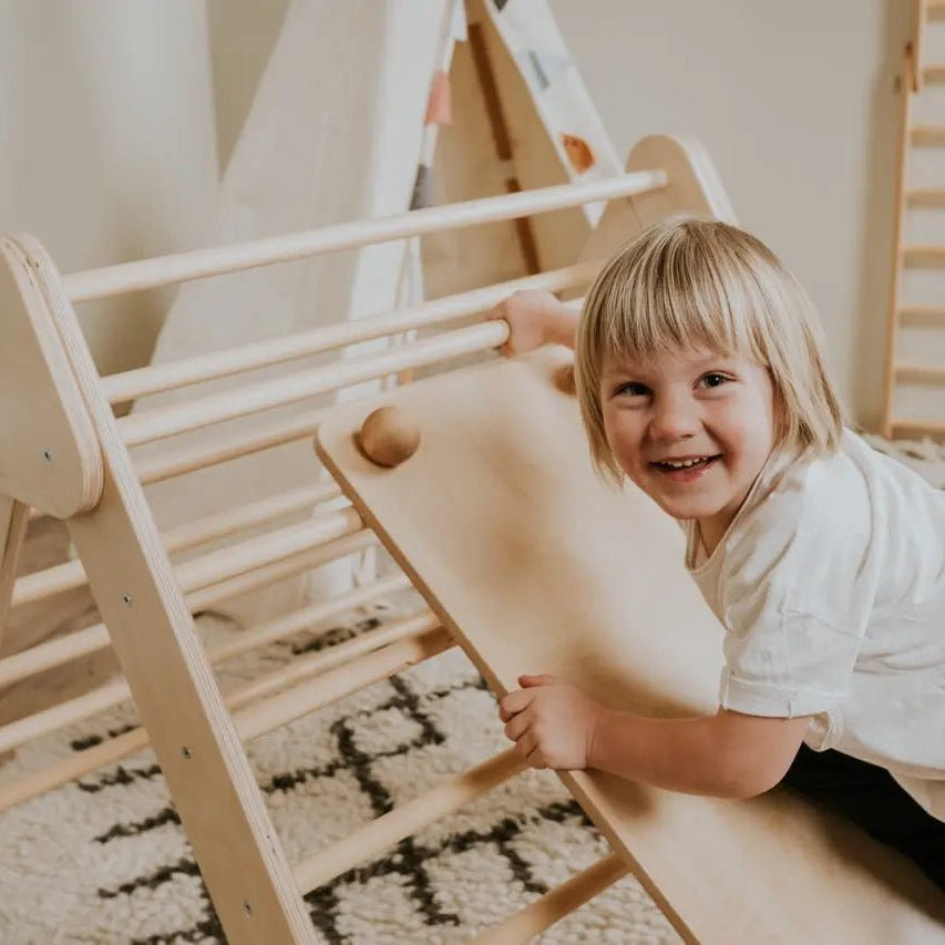 Pikler triangle - AlmaVidaKids