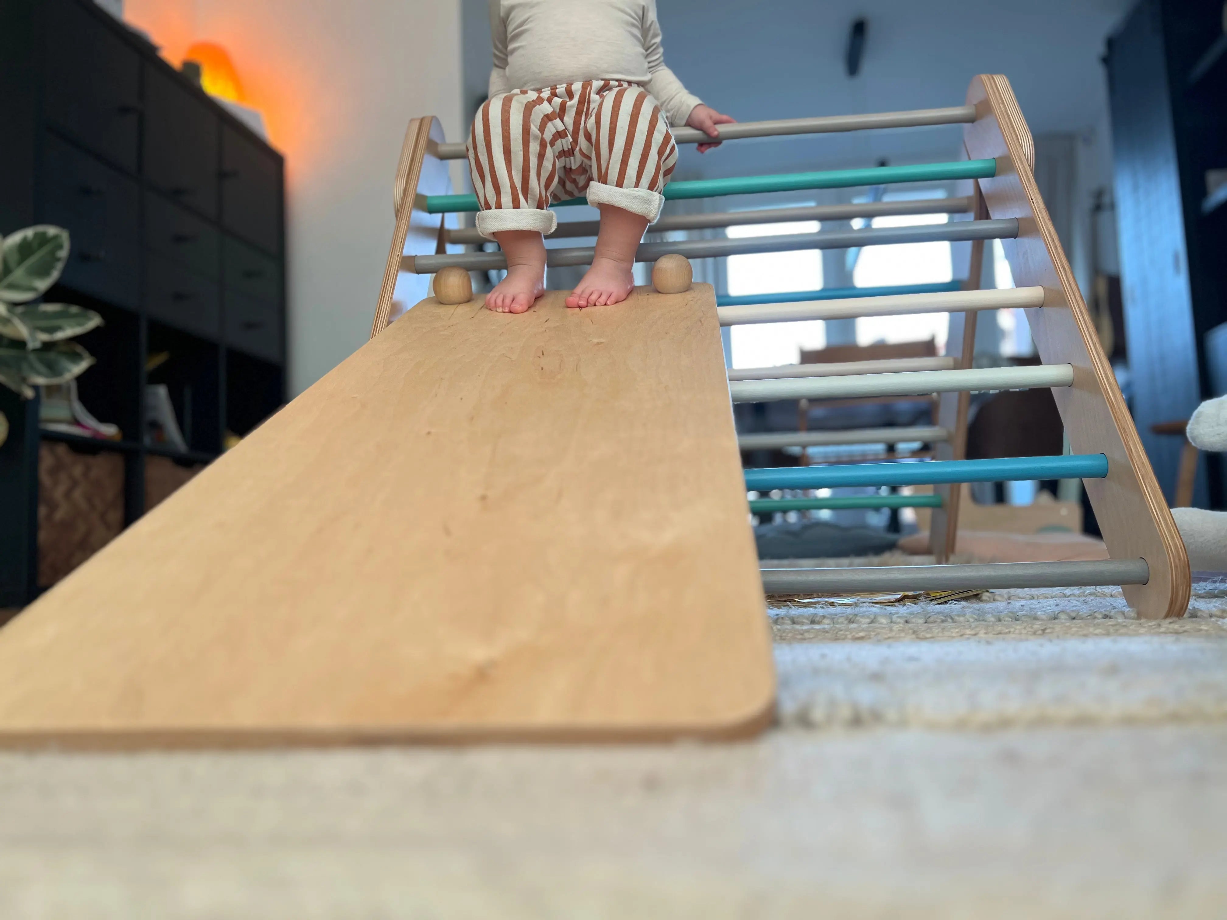 Introducing the Pikler Triangle to Babies: Creative and Fun Ways to Use It - AlmaVidaKids