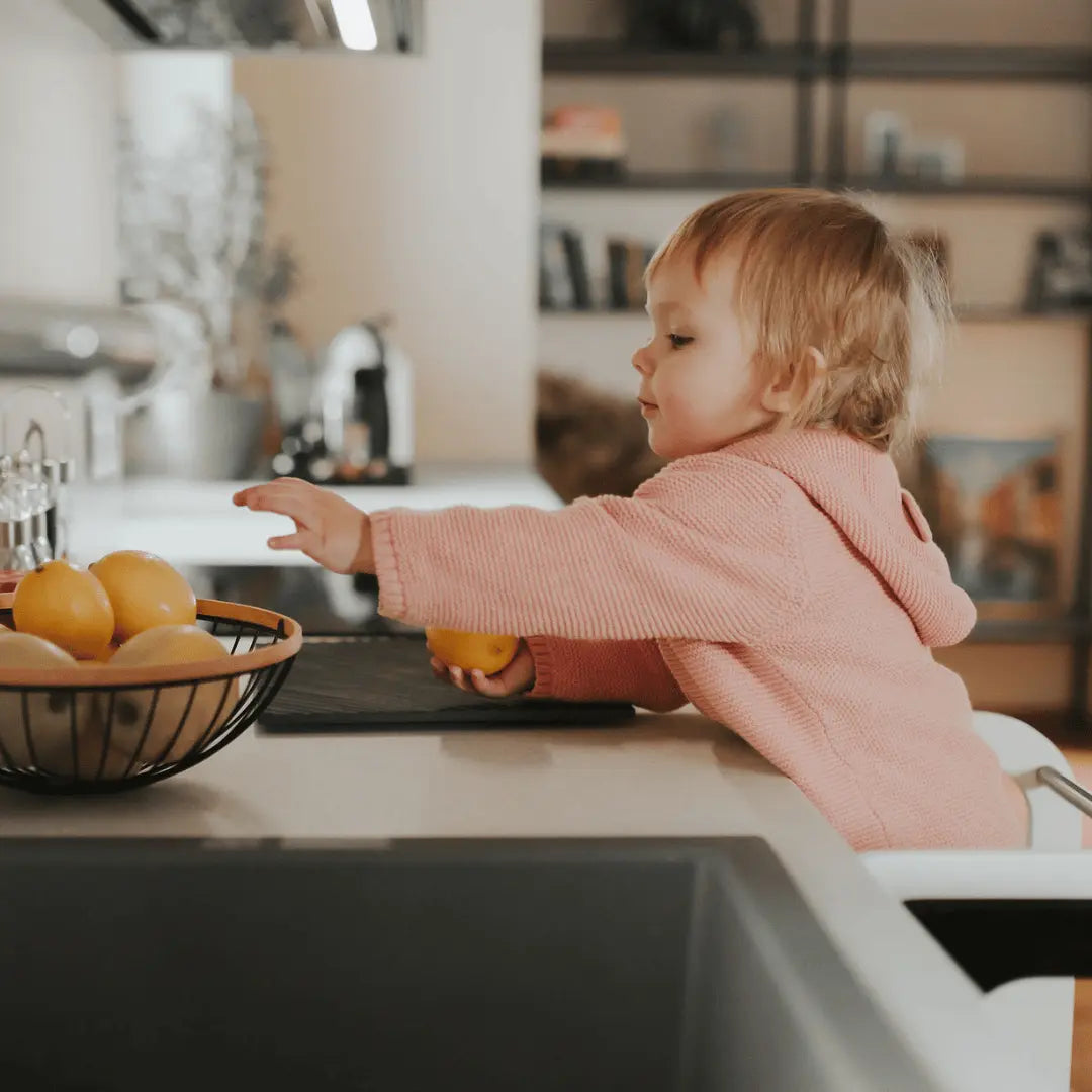 Wooden 2-in-1 learning tower and table for children
