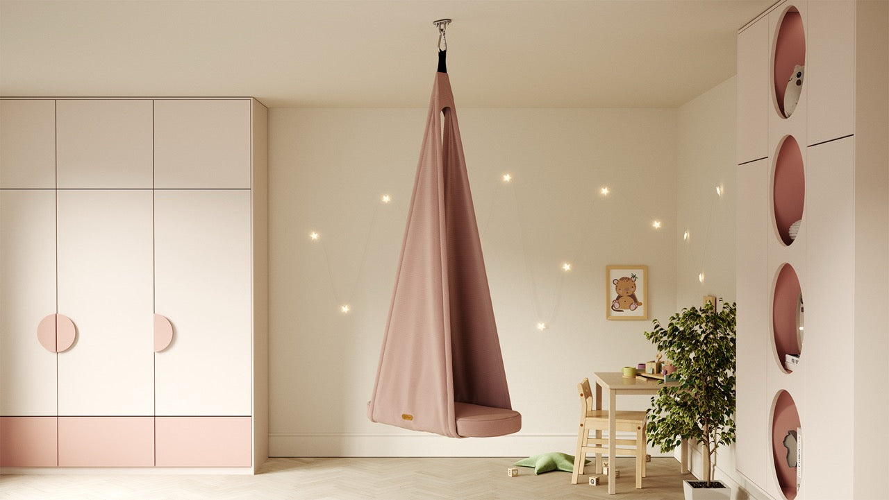 Rose Play and Chill Swing lifestyle image - Jupiduu Play and Chill Swing - AlmaVidaKids