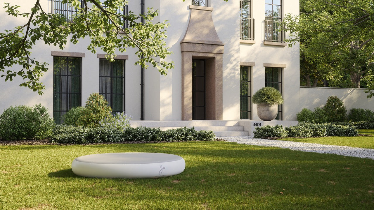 Outdoor Jumpspot in garden play setup - Jupiduu Outdoor Jumpspot - AlmaVidaKids
