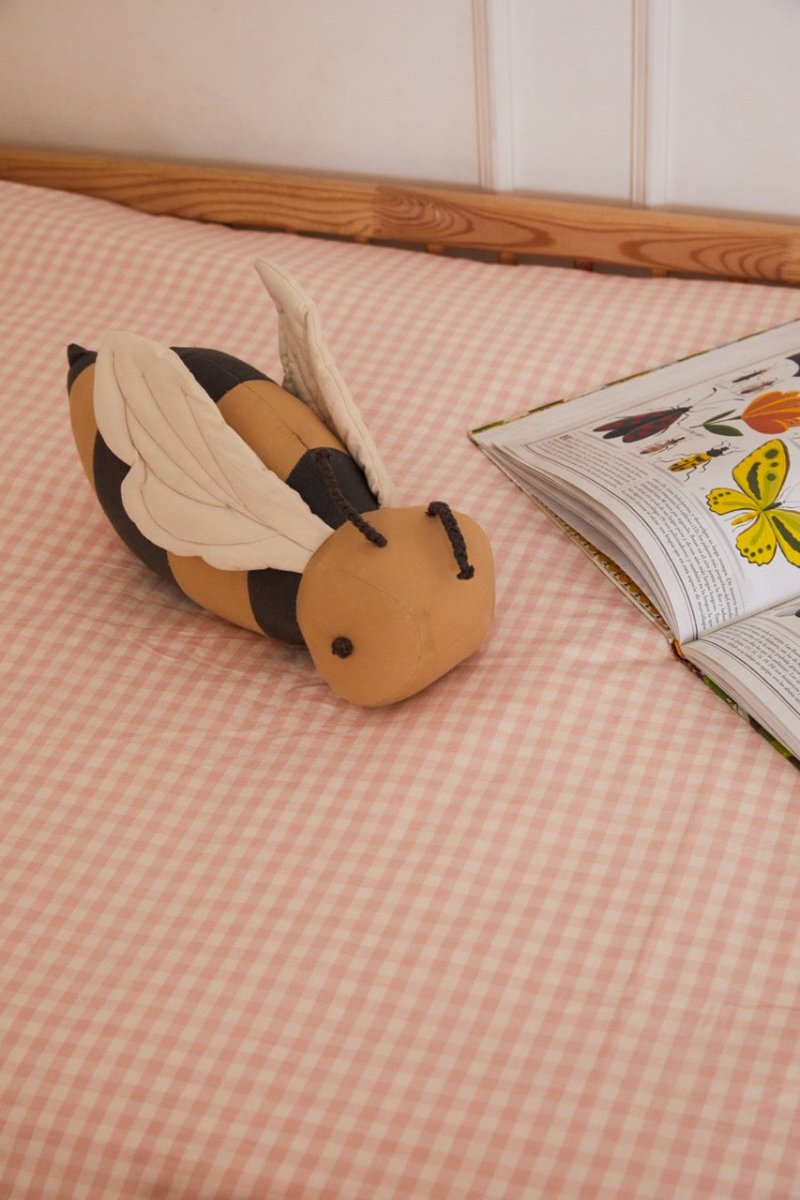 Cushion Buzzy Bee - AlmaVidaKids