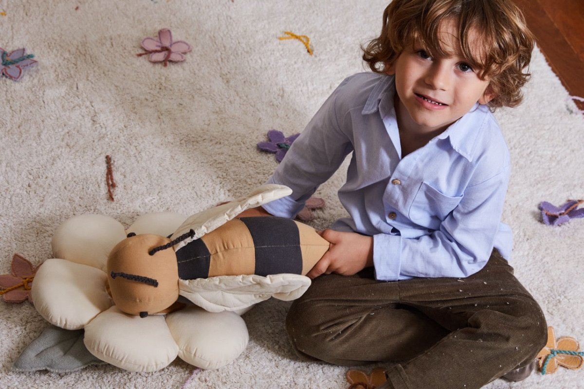 Cushion Buzzy Bee - AlmaVidaKids