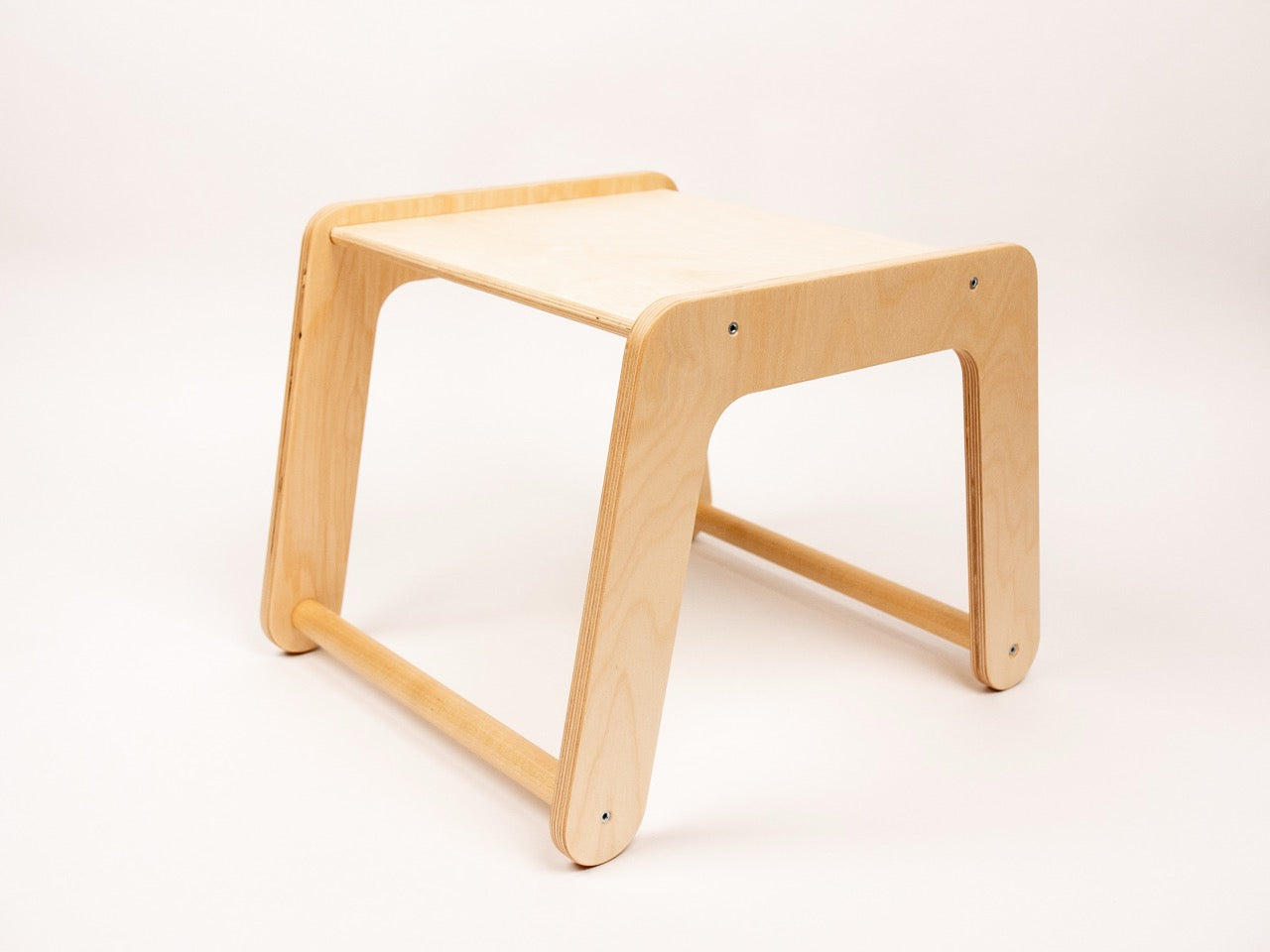 Table & Chair Add-on for Climber Wall Leg&Go