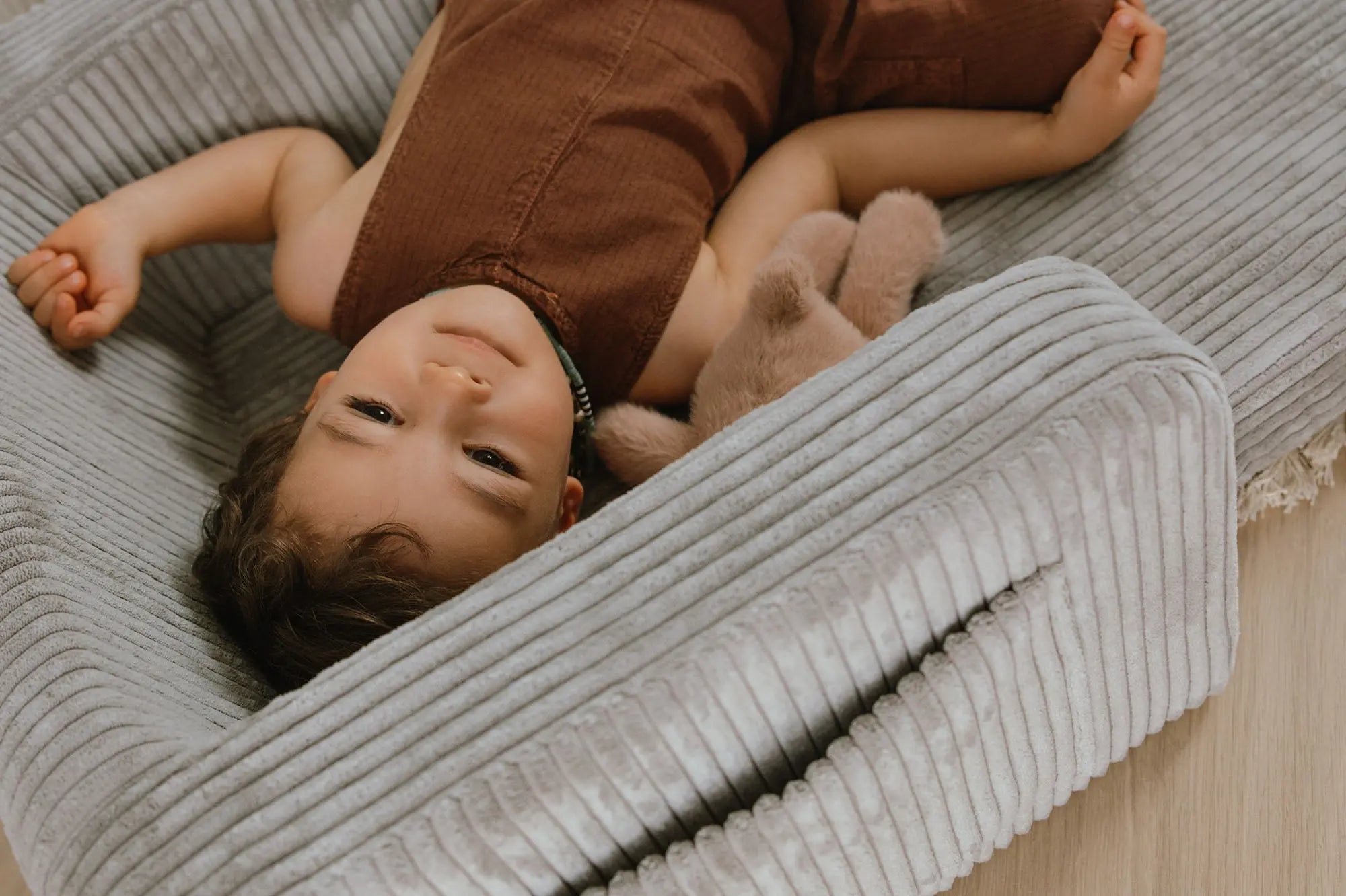 Lumi Toddler Chair Corduroy – 2 - in - 1 Chair and Nap Mattress - AlmaVidaKids