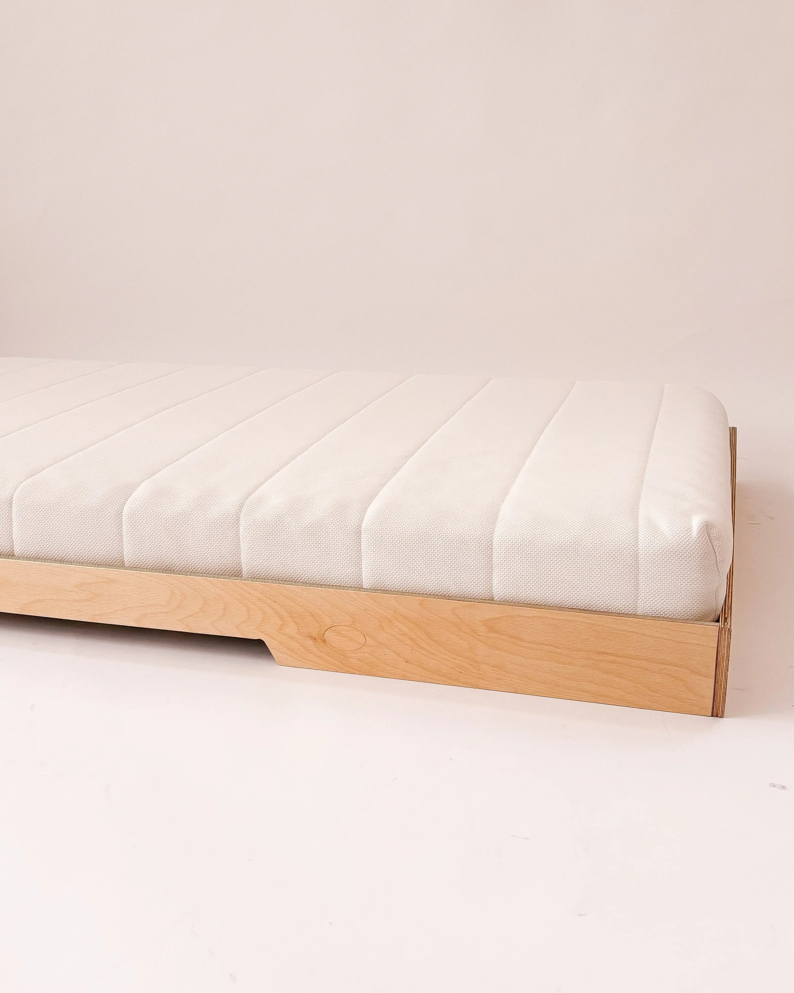 Montessori Bed - AlmaVidaKids