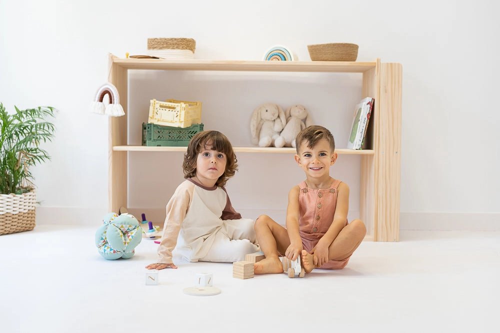 Montessori toyshelf with bookcase - AlmaVidaKids