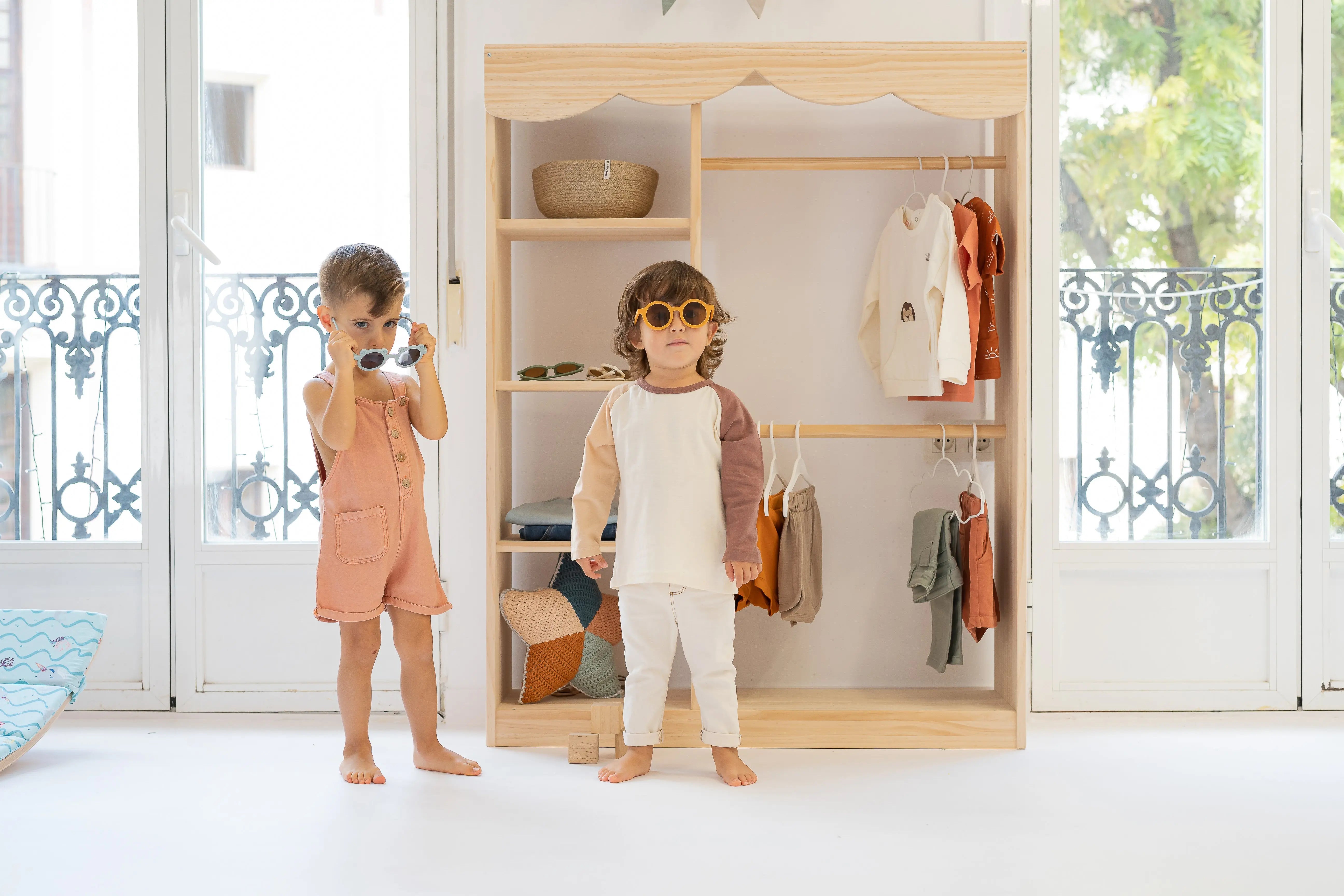Montessori Wardrobe - AlmaVidaKids