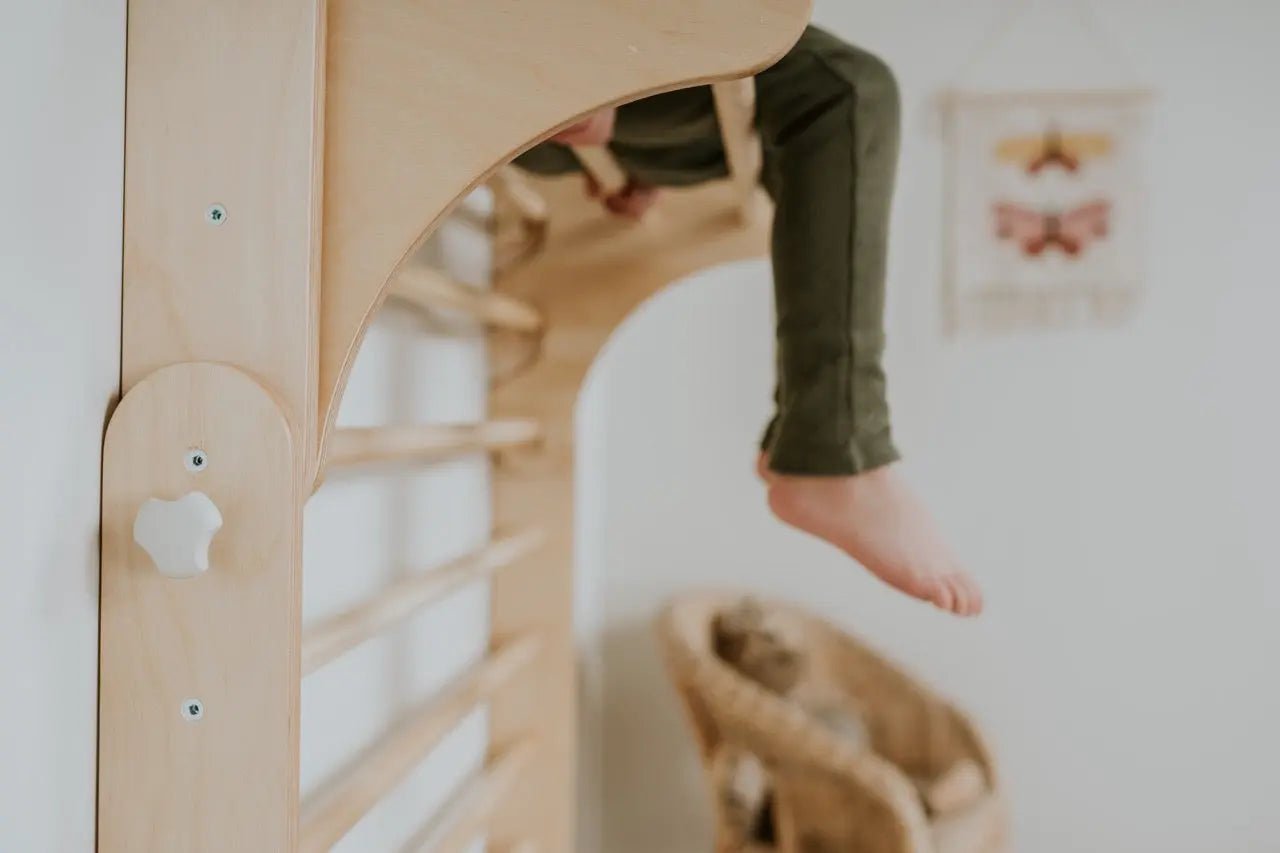 Pikler climbing triangle & climber (swedish) wall - AlmaVidaKids