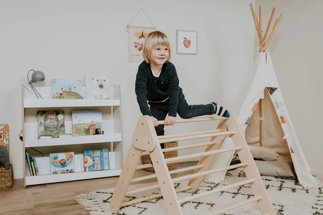 Pikler triangle - AlmaVidaKids